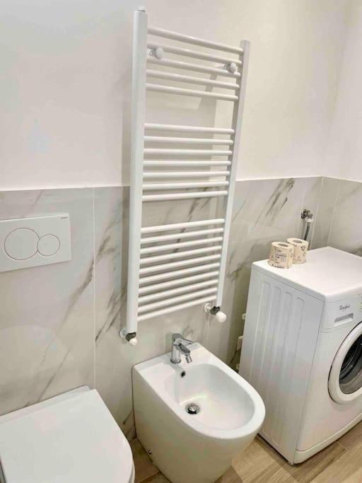 Isola - Garibaldi Lovely Apt. With Netflix And Wifi Milan Luaran gambar