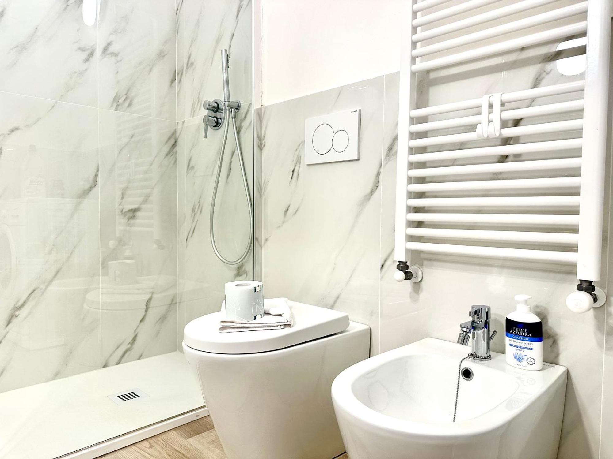 Isola - Garibaldi Lovely Apt. With Netflix And Wifi Milan Luaran gambar