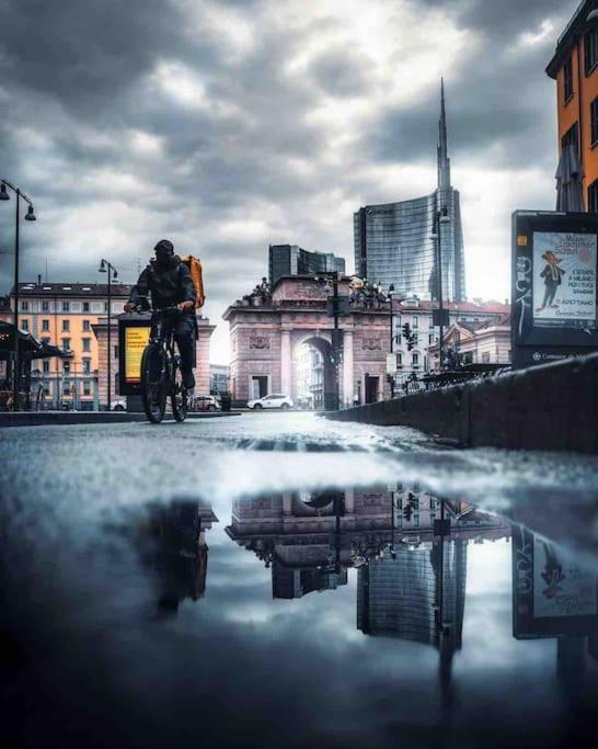 Isola - Garibaldi Lovely Apt. With Netflix And Wifi Milan Luaran gambar